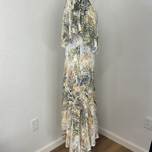 Reba V Neck Dress - Picture 4 of 12